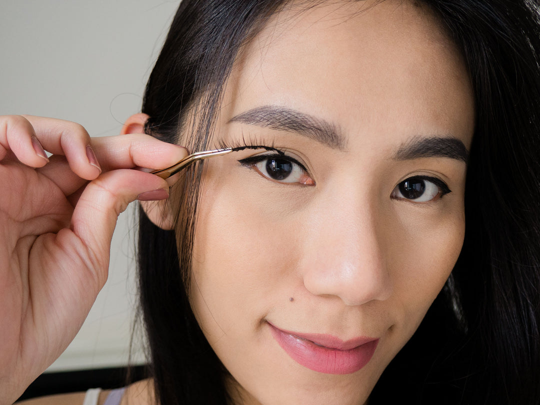 3 Simple and Easy Eyeliner Hacks for Flawless Application Every Time